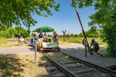 Draisinenbahn Schrankenöffnen