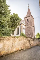 Kirche mit Mauer (© Verein SÜW Edenkoben, T. Kujat)