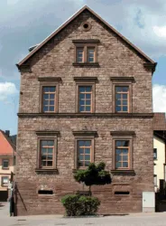 Bergbaumuseum im ehem Schulhaus (© VG Winnweiler)