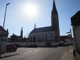 Kirchenansicht St. Nikolaus Bellheim
