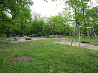 Kleiner Bellheimer - Spielplatz am Schützenhaus -E