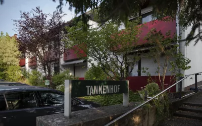 Außenansicht/Parkplätze