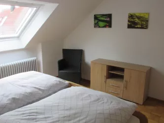 Schlafzimmer 1
