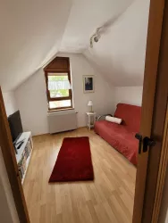 Lese-/ Fernsehzimmer mit Sofa