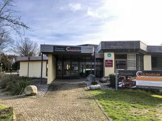 Haus des Gastes-Eingang West (© Tourismusverein Bad Bergzabern e.V.)