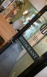 Eingang Restaurant (© Familie El-Jaouni)