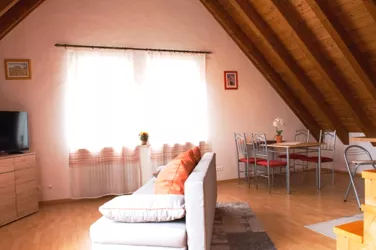 Becker´s Guesthouse_Wohn_Essbereich_weit_Becker_de (© Becker)
