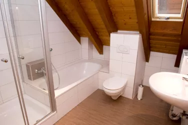 Becker´s Guesthouse_ Bad_Becker_deskline (© Becker)
