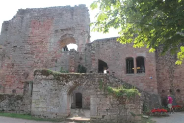 Burg Nanstein (© VG Landstuhl)
