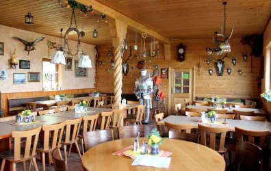 Burgschänke (innen) (© VG Landstuhl)