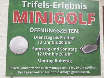 Schild Minigolf (© Verein SÜW Annweiler e.V.)