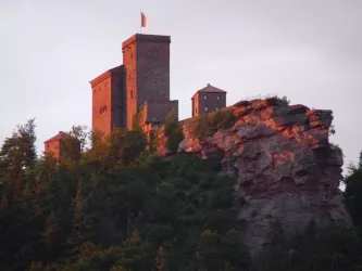 Kaiserburg Trifels -Blick vom Gästehaus Heger