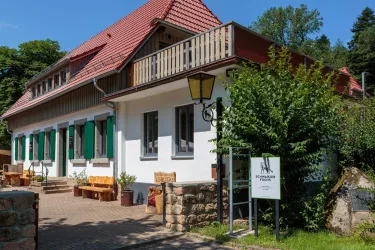 Forsthaus Annweiler Hausansicht (© Forsthaus Annweiler_Mike Neubrech)
