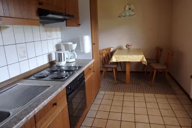 Küche mit Essbereich