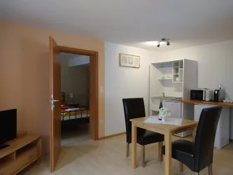 Zusätzlicher Wohnraum mit kleiner Frühstücksküche
