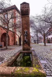 Brunnen am Rathaus (© Stadt Annweiler am Trifels)