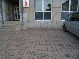 Parkplatz für Menschen mit Behinderung