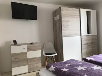 OG Schlafzimmer 2  (1 Doppelbett) Bild2 (© Timo Herbold)