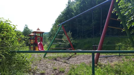 Spielplatz Naturfreundehaus Annweiler (© Verein SÜW Annweiler e.V.)