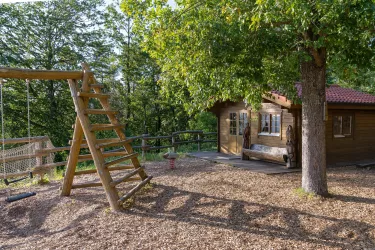 Spielplatz Jungpfalzhütte 3 (© Verein SÜW Annweiler e.V., Dirk Weber)
