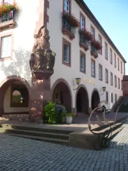 Rathausplatz (© Verein SÜW Annweiler am Trifels e.V.)