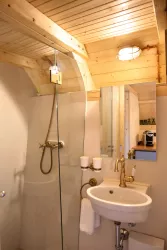 Hexenhäuschen Badezimmer (© Jugendstilhotel Trifels, Fotograph Iversen)