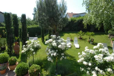 Garten, Bild 5 (© Inge Oesterle)