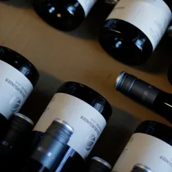 Weinflaschen (© Weingut Geiger)