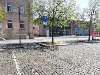Barrierefreier Parkplatz Stadthalle Kandel