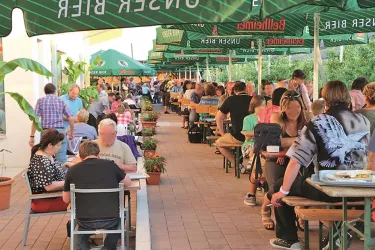 Terrasse Hofmarkt Zapf (© H.B.C. GbR)