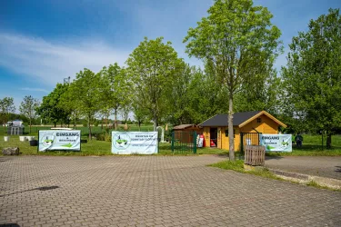 Fussballgolfpark Südpfalz Kandel, Eingang Häuschen
