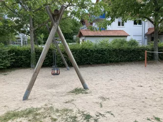 Spielplatz Nußbaumallee - Doppelschaukel