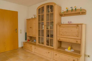 Wohnzimmerschrank aus Vollholz