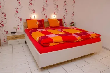 Doppelbett 1,80m x 2,00m