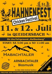 Ein Plakat für das 51. Hahnenfest in Queidersbach. Das Festival findet am 11. und 12. Juli statt und bietet Musik und Veranstaltungen auf dem Festplatz „Heßenberg“.