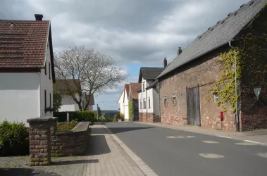 Krähenberg, Hauptstraße (© Waltraud Triem)