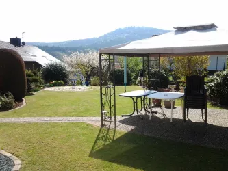 Liegewiese +Pavillon