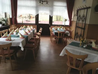 Landgasthof Weißensteinerhof (© Tourist Information Dahner Felsenland)