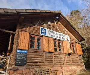 Rietania Hütte (© Nicola Hoffelder Rietania Hütte)