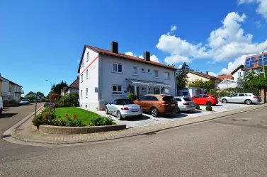 Gästehaus mit Parkplatz