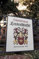 Wappen des Weinguts