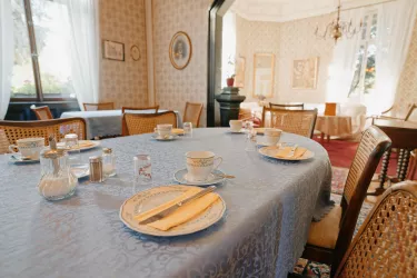 Gedeckter Tisch