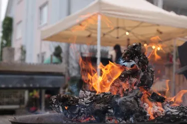 Feuer (© Weingut Erich Stachel) Feuer (© Weingut Erich Stachel)