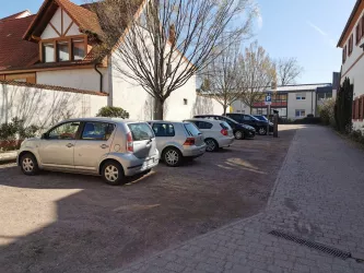 Parkplatz Weinstraße Süd (© Büro für Tourismus Maikammer)