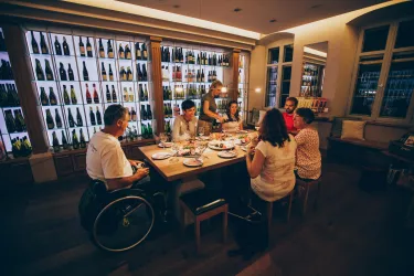 Barrierefrei in der Weinkammer (© JackSenn)