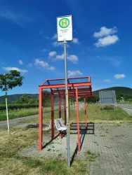 Bushaltestelle (© Büro für Tourismus Maikammer)
