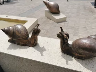 Männchen und Weibchen (© Büro für Tourismus Maikammer)