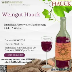 Ein Werbebild für eine Weinverkostung mit Informationen zu Weingut Hauck. Gezeigt wird eine Flasche Wein, ein Glas und Details zur Veranstaltung am 10. Oktober 2026.
