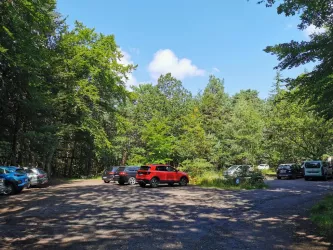 Wanderparkplatz Totenkopfhütte (© Büro für Tourismus Maikammer)
