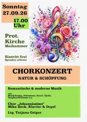 Ein Musiker spielt Saxophon auf der Bühne, während ein anderer Musiker an einem Keyboard sitzt. Im Hintergrund ist ein Orchester zu sehen, das die Darbietung begleitet.